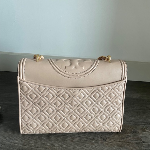 Fleming Quilted Lambskin Leather Convertible Shoulder Bag - Picture 3 of 6